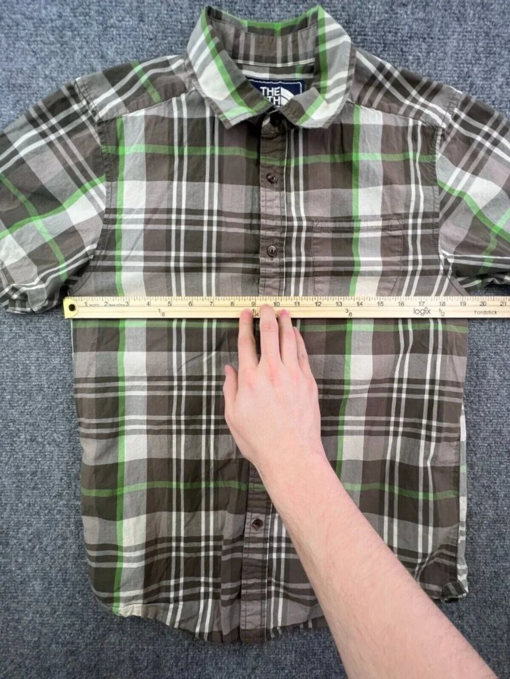 The North Face Button Up Shirt Men’s Small Gray Green Plaid Casual Short Sleeve